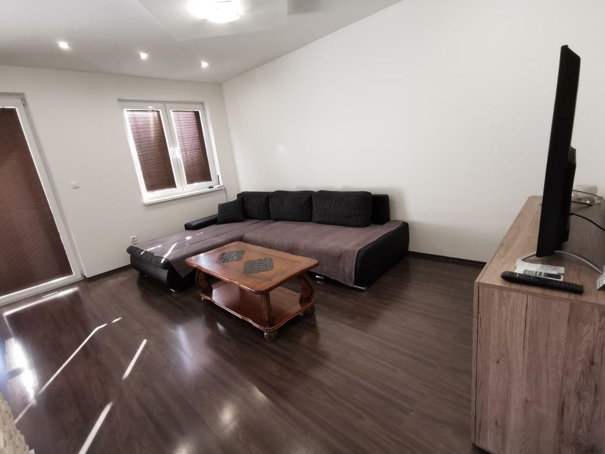 Apartment J&D Dunajská Streda Esterno foto